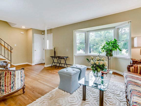4th image of 701 Keith Ln