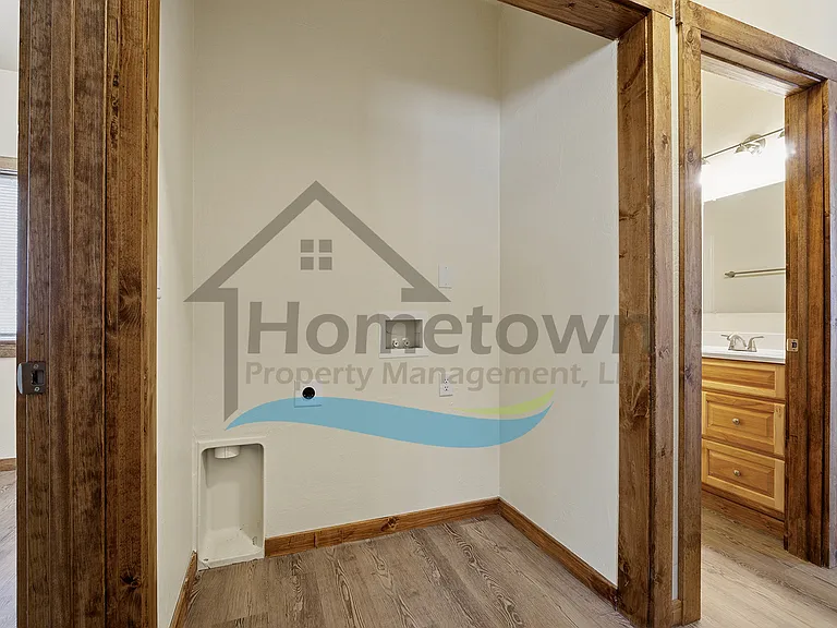 145 One Burnt Tree Ln #1 — Photo 12