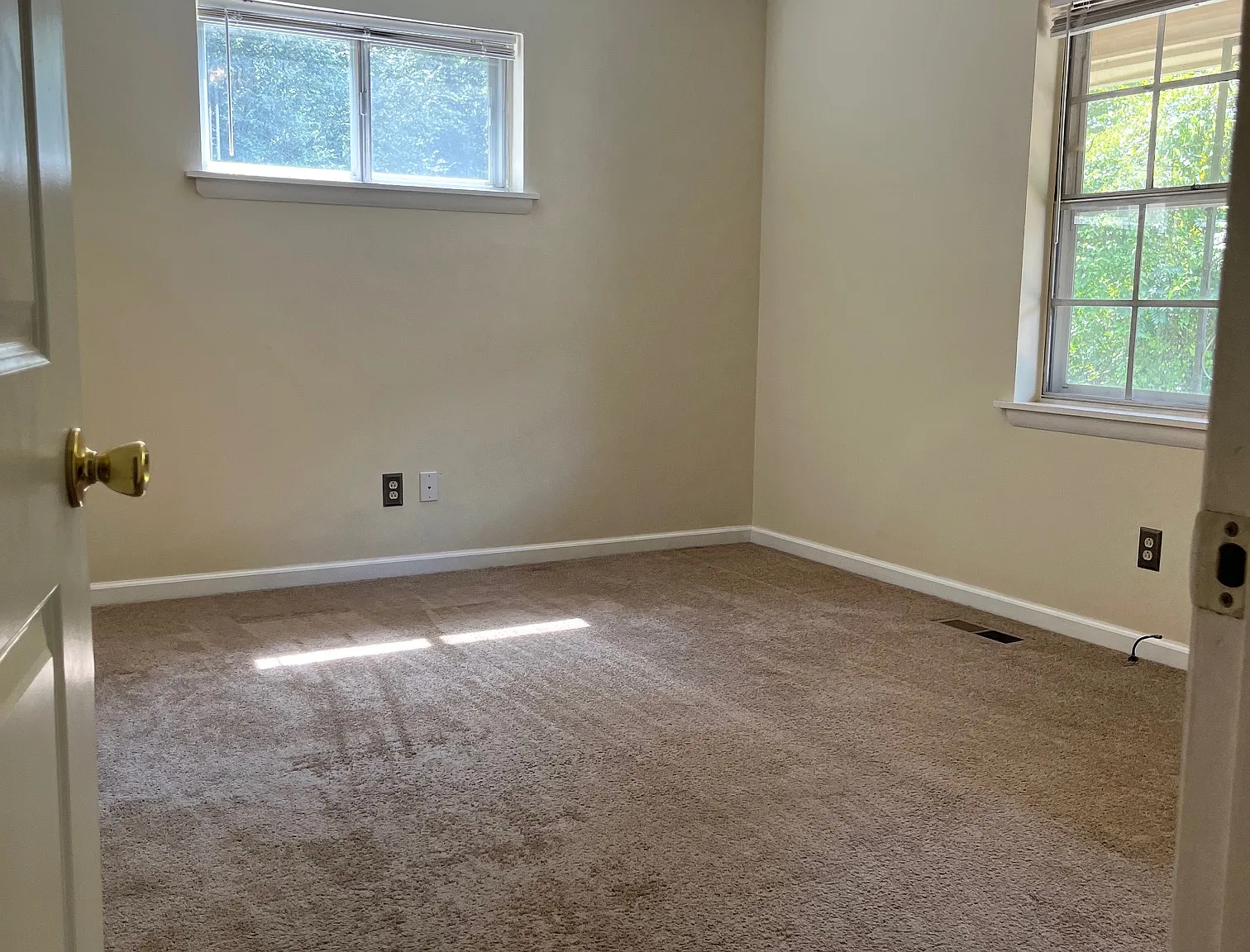2 bed, 900 sqft, $1,150 — Photo 4