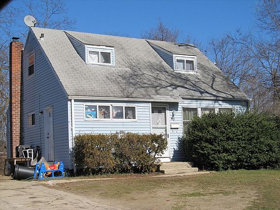 3rd image of 41 Satinwood St