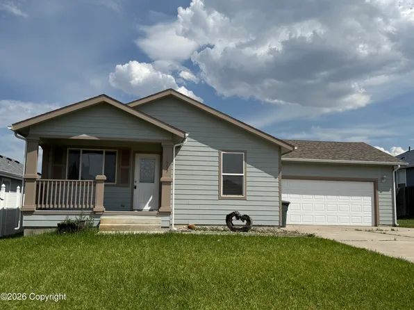 1665 Pathfinder Cir, Gillette, WY 82716