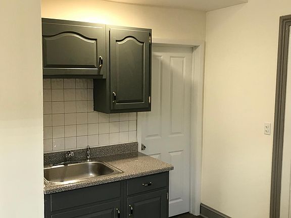 5th image of 405 Prospect Ave #1