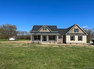 207 Matthews Cove Dr, Montross, VA 22520