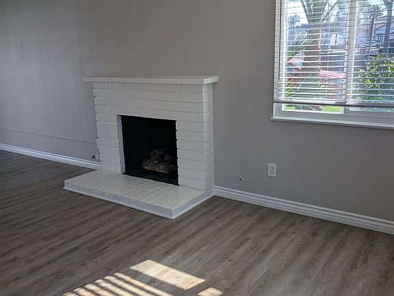 4th image of 2828 Royal Palm Dr APT A