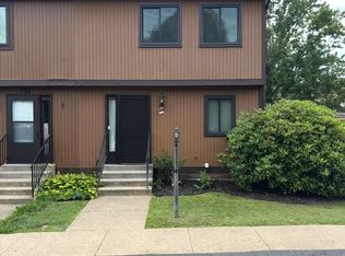 135 Parkwood Dr, Cranberry Township, PA 16066