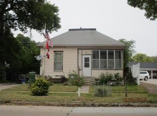 812 W 5th St, Grand Island, NE 68801