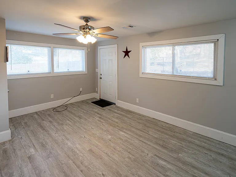 2881 Sylvan Rd #D — Photo 16