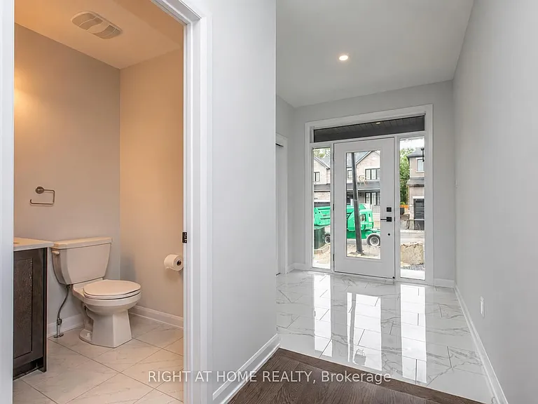 182 Lynn Coulter St — Photo 2
