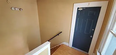 222 Logan Ave N #3 — Photo 3