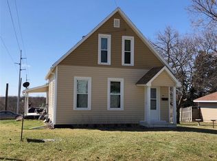124 E Grade St, Winterset, IA 50273