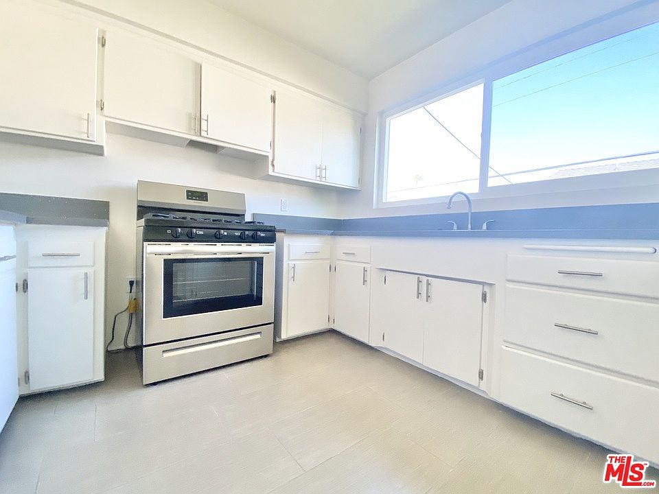 1st image of 1526 S Sherbourne Dr #5A