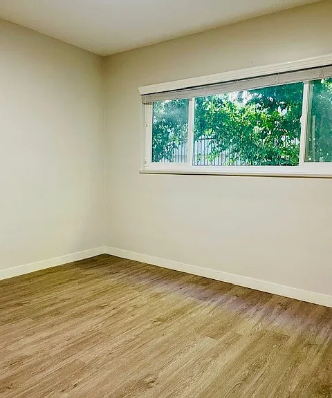426 S Barrington Ave #6 — Photo 10