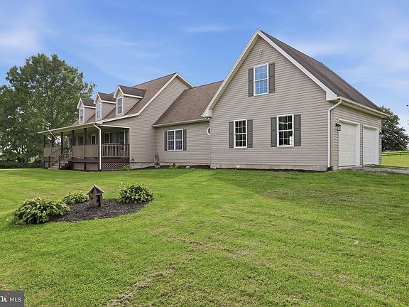 4th image of 3074 Oak Hill Rd