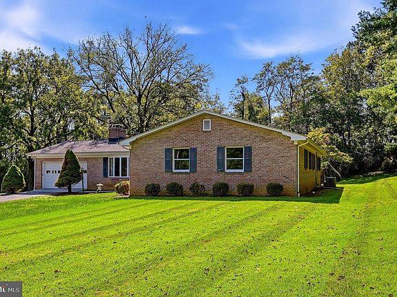 2nd image of 76 Davis Ln