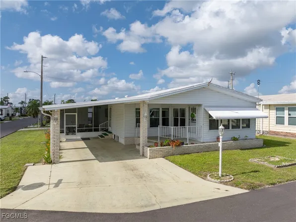 9231 Caloosa Dr, North Fort Myers, FL 33903