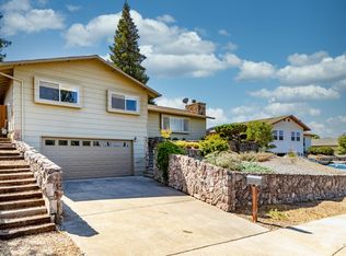 943 Sky View Dr, Oakdale, CA 95361