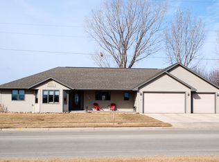 417 S Glenview Ave, BRILLION, WI 54110