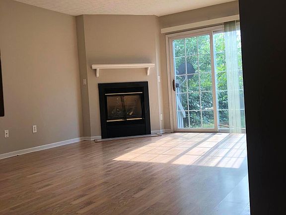4th image of 4037 Meadowleigh Way #31C