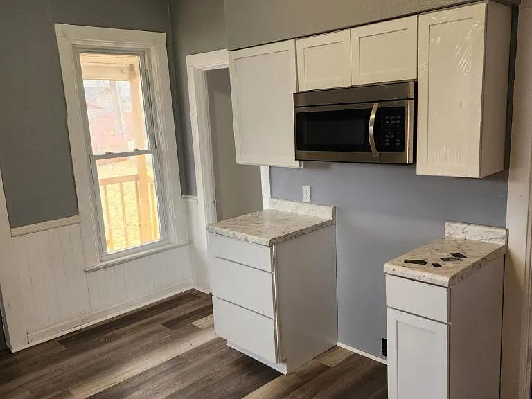 1131 S High Ave — Photo 5