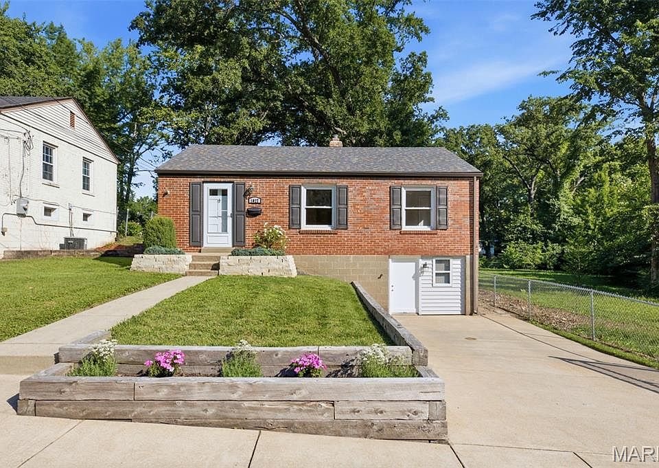 1st image of 1027 Ferndale Ave