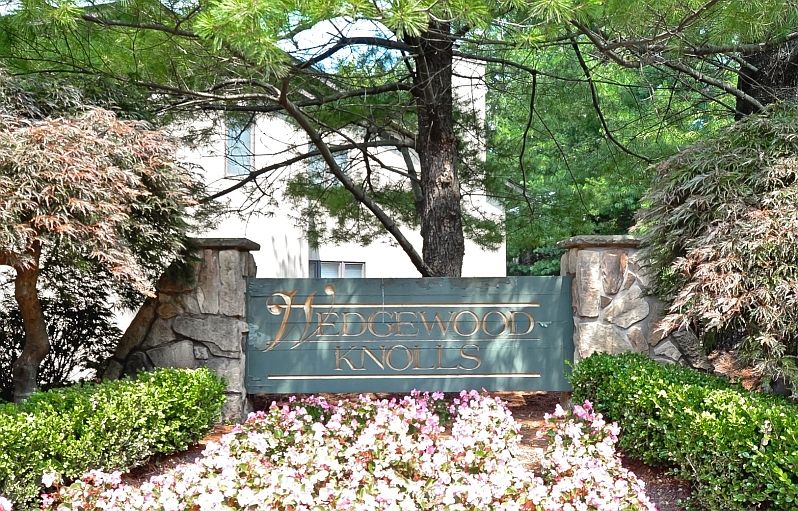 1st image of 5 Wedgewood Dr