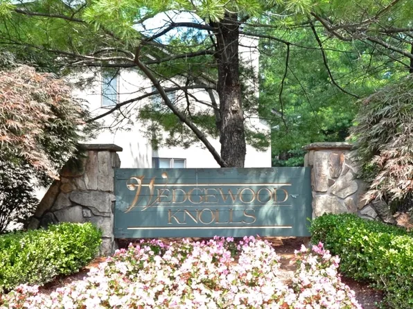 5 Wedgewood Dr, Little Falls, NJ 07424