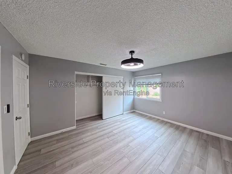 5025 Pearblossom Dr — Photo 19