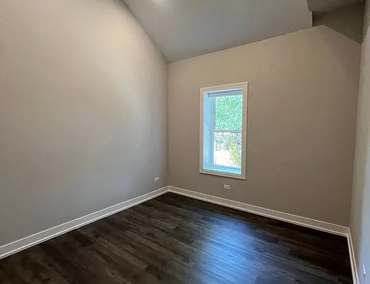 4927 N Claremont Ave #205 — Photo 9