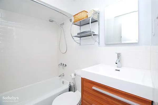 Rented by Sotheby's International Realty | media 17