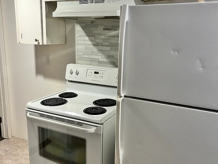 2723 E 4th Ave #1 — Photo 4
