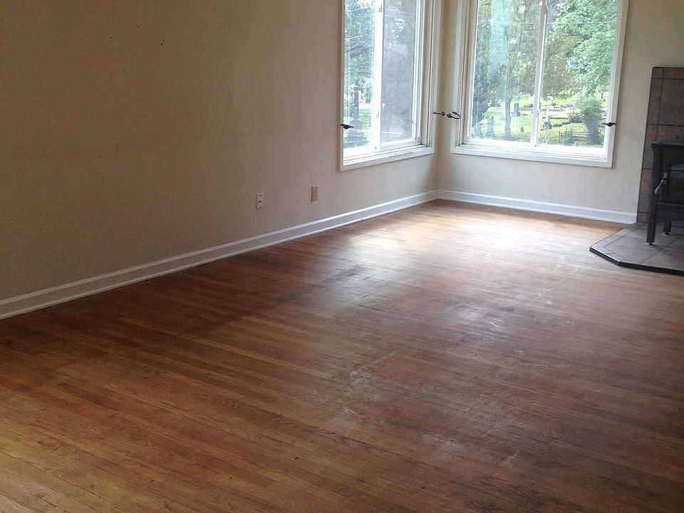 1st image of 415 Court St