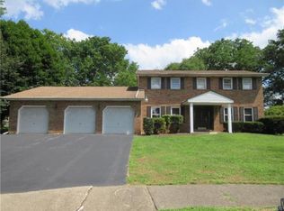 3052 Powder Mill Cir, Bethlehem, PA 18017