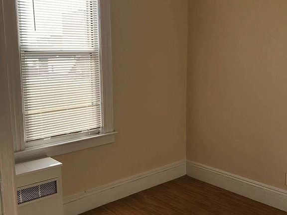 4th image of 40-23 Astoria Blvd N #2