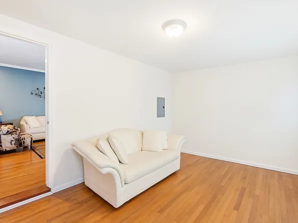 160-36 99th Street image 3 of 31