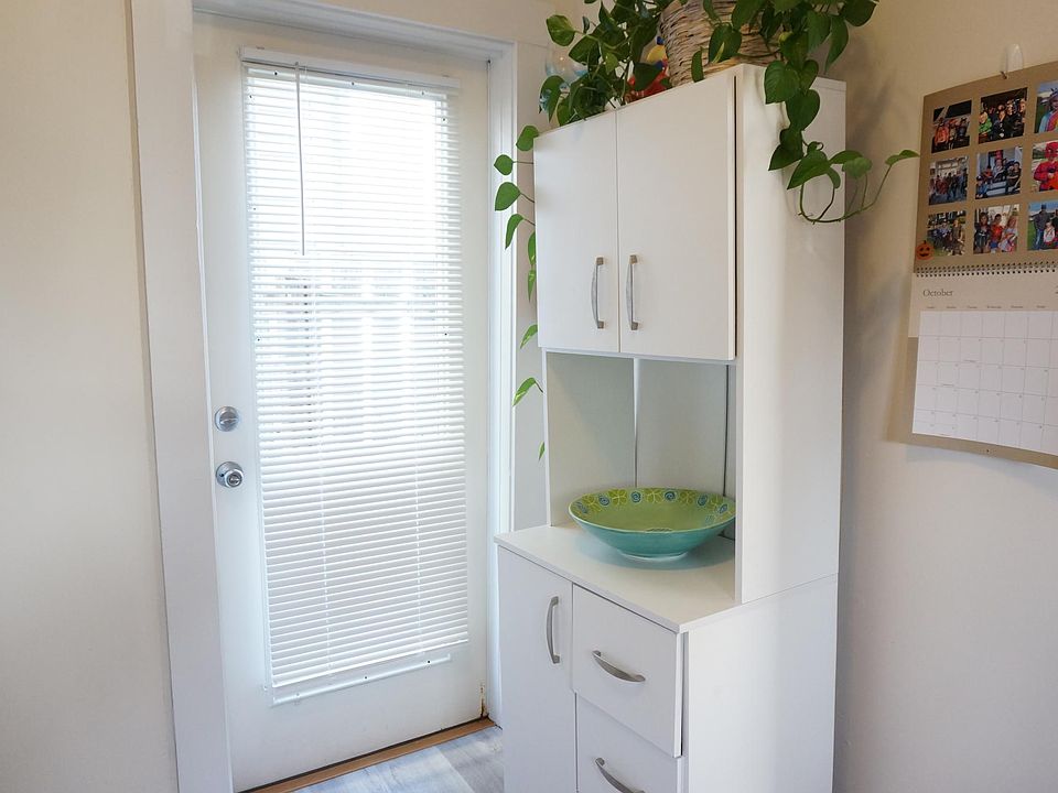 9 Western Ave Gloucester MA Zillow