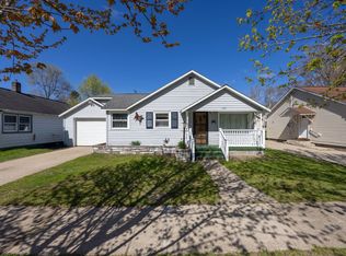 807 N Pine St, Evart, MI