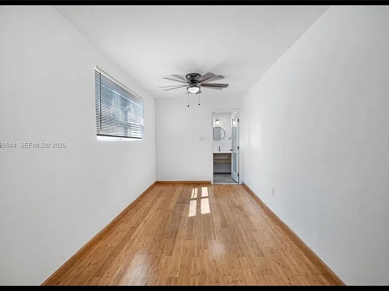 529 NW 42nd St — Photo 23