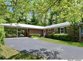 22 Woodcrest Rd, Asheville, NC 28804