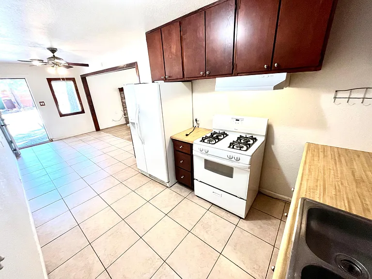 2975 Sacramento Ave #M — Photo 6