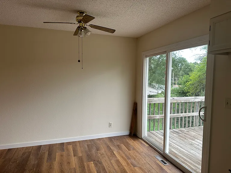 204 Trailridge Rd — Photo 3