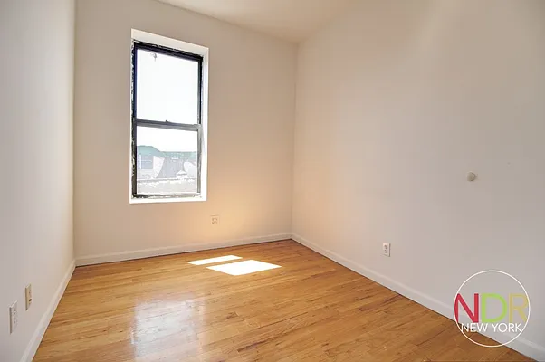 Rented by Next Door Realty NYC | media 30