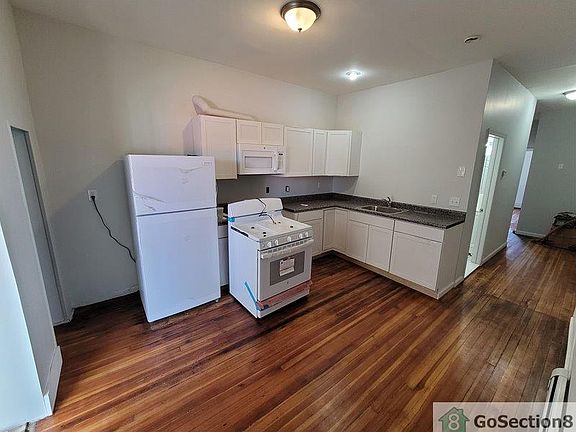 2nd image of 16 Butler Ter Floor 2