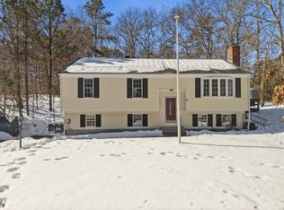 19 Emerald Way, Forestdale, MA 02644