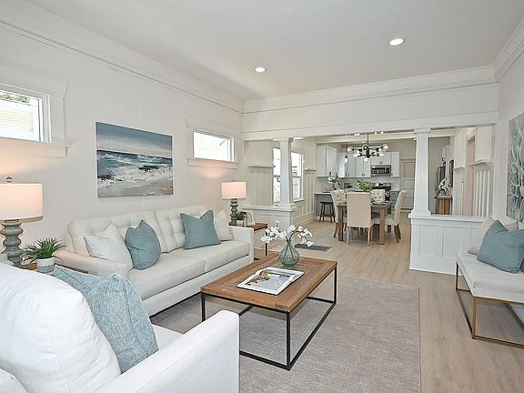 2nd image of 3914 Agua Vista St