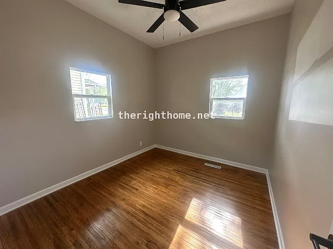 4444 N 60th St — Photo 12