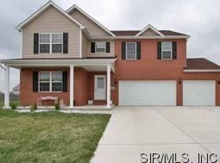 1017 Hunters Trl, Mascoutah, IL 62258