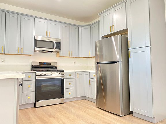 5th image of 3201 Haller St