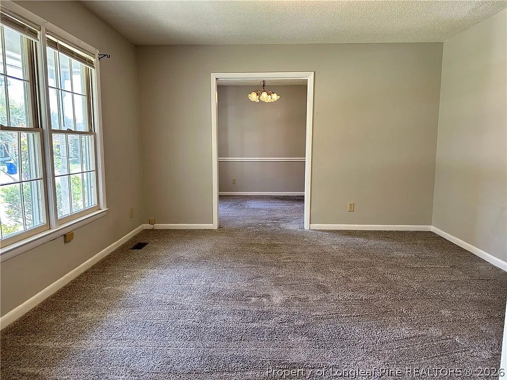 3 bed, 2.0 bath, 1636 sqft, $1,500 — Photo 4