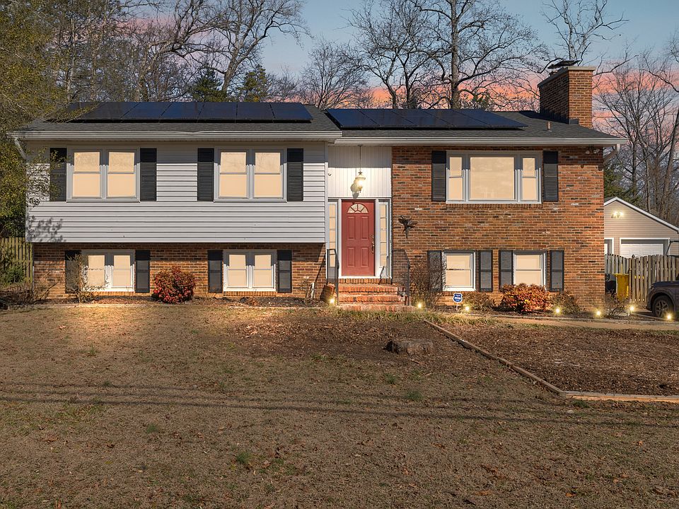 1st image of 1032 Pinecrest Dr