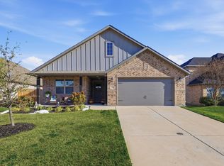 63 Kramer Ln, Sanger, TX 76266